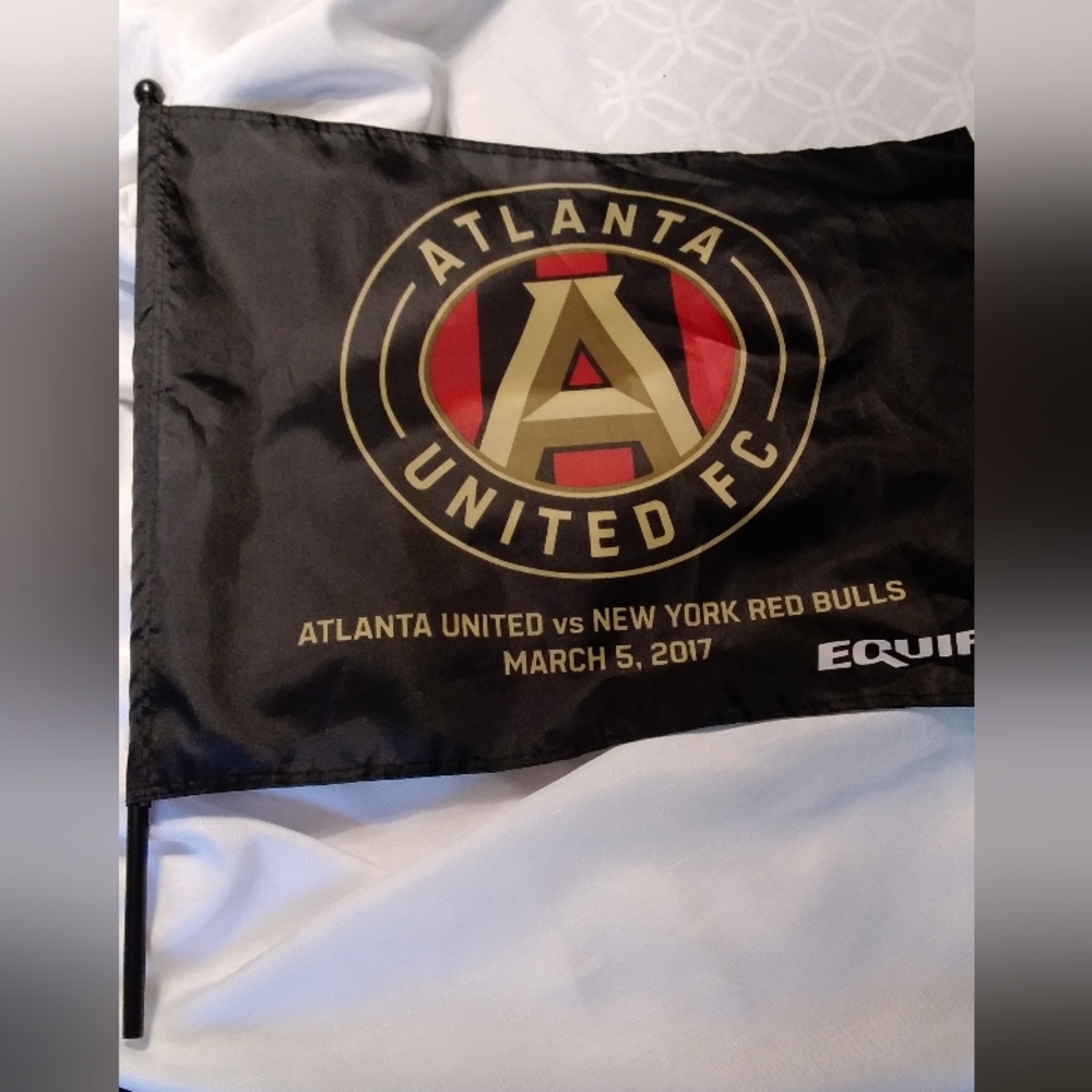 Atlanta United FC Soccer Car Flag 22” X 17”